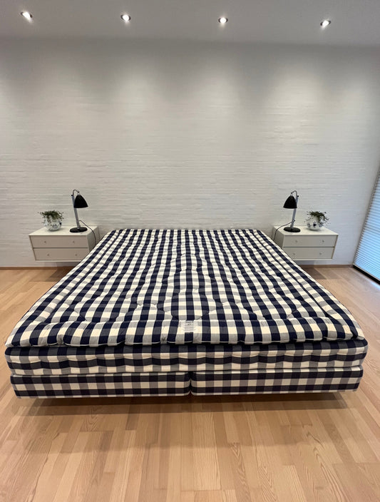 Hästens Continental 210x210 medium (luxuria)