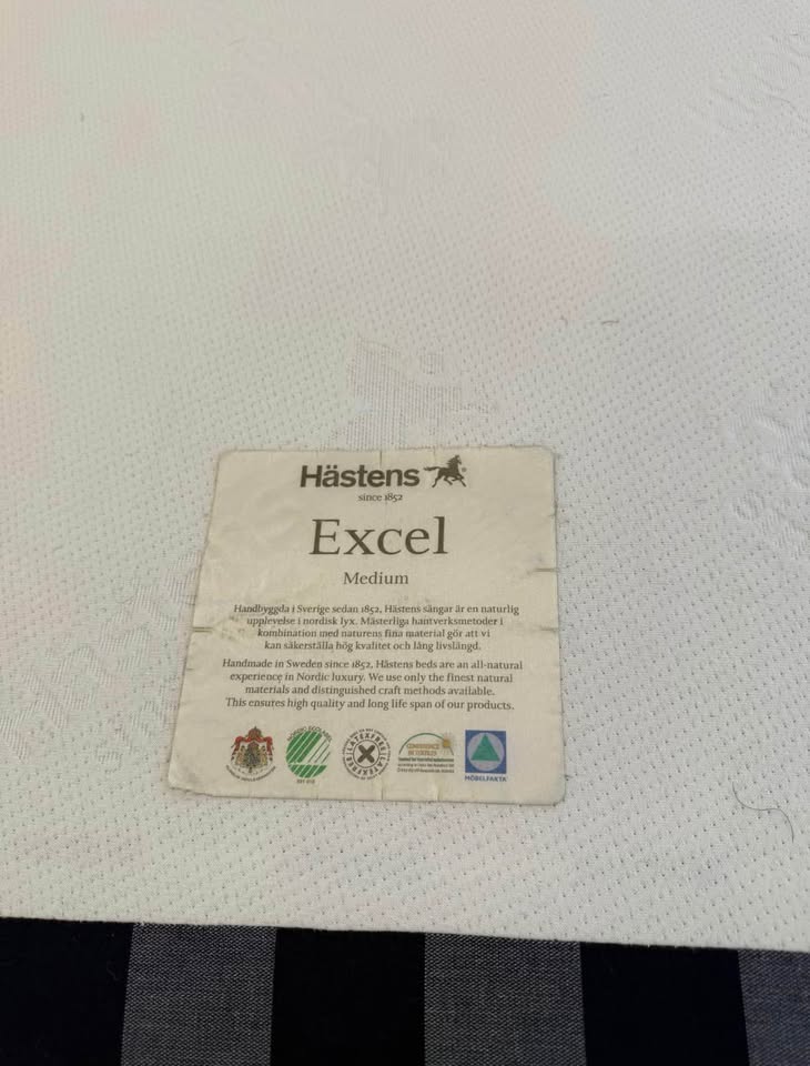Hästens 140x210 Excel luksusseng i medium fasthed